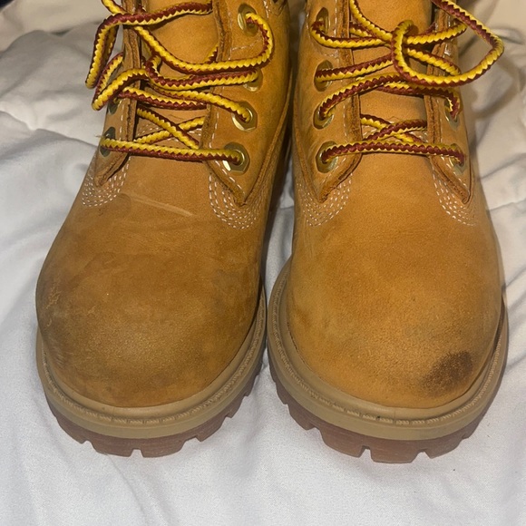 Kids Timberland boots. - Picture 2 of 4